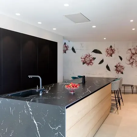 Luxury ***** פלטחה ד'ארו