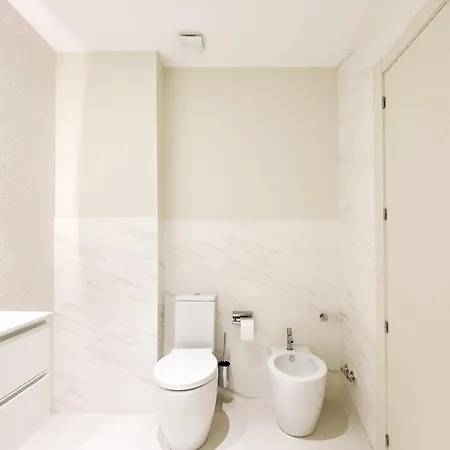 Luxury ***** פלטחה ד'ארו