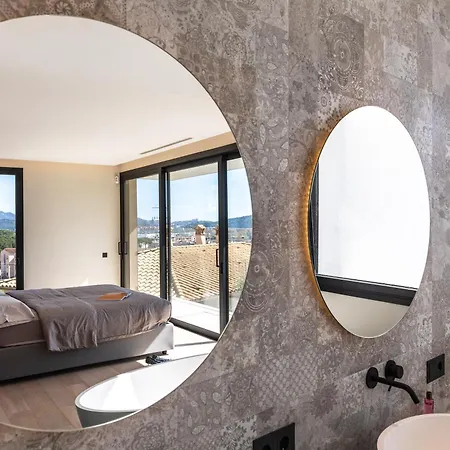 Luxury ***** וילה *