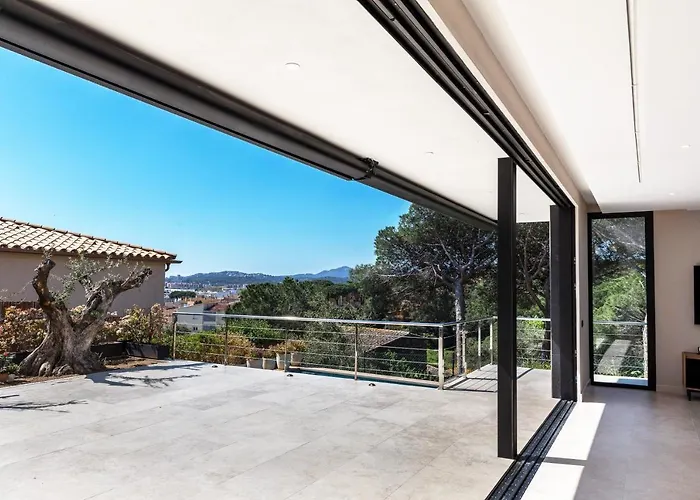 Villa Luxury ***** *